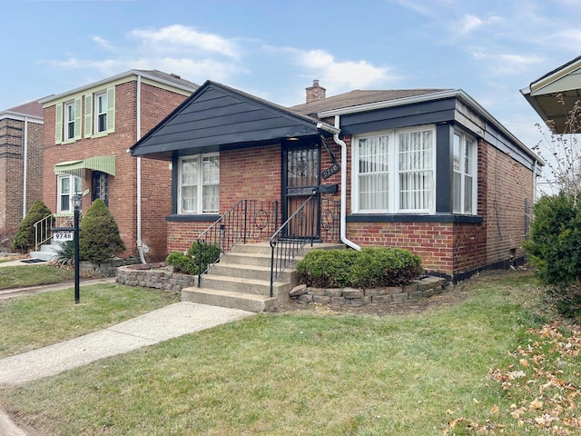 view of front facade featuring a front yard