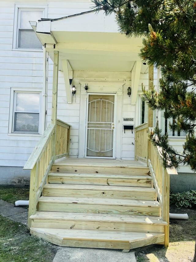 1020 E Court St, Kankakee, IL 60901 - view of exterior entry