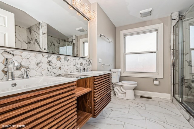 bathroom with lofted ceiling, an enclosed shower, decorative backsplash, toilet, and vanity