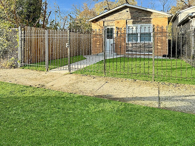 view of front of home with a front lawn