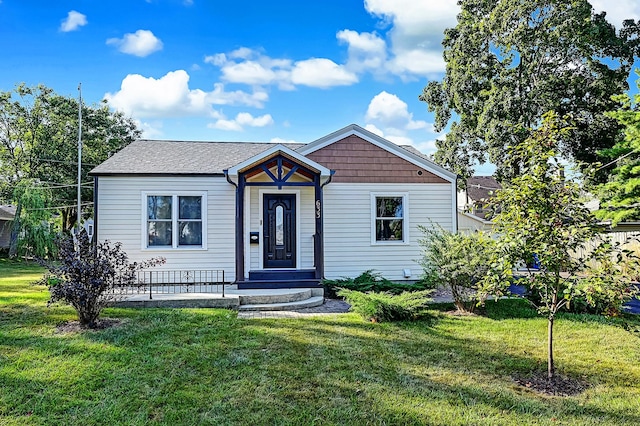 view of front of house featuring a front yard