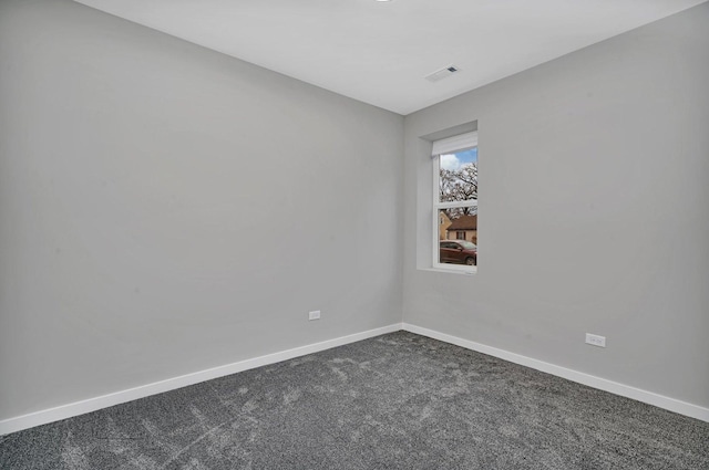 empty room featuring carpet