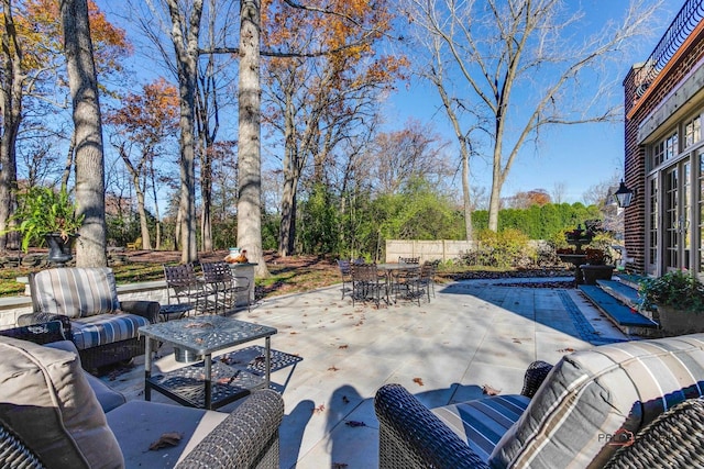 view of patio featuring an outdoor hangout area