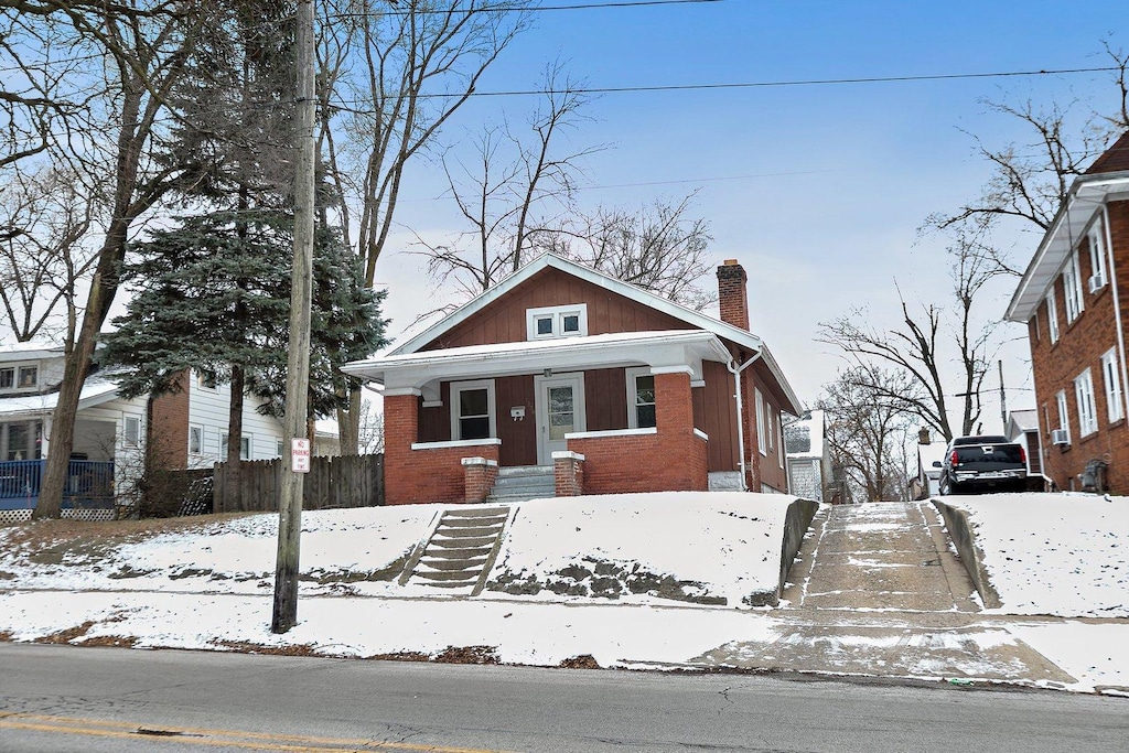 view of front of house