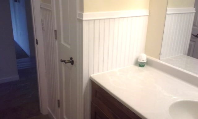 bathroom with vanity