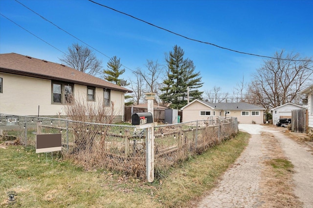 view of side of property with an outdoor structure