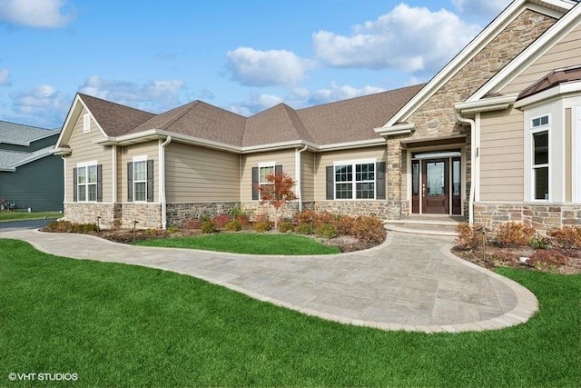 view of front of house with a front yard