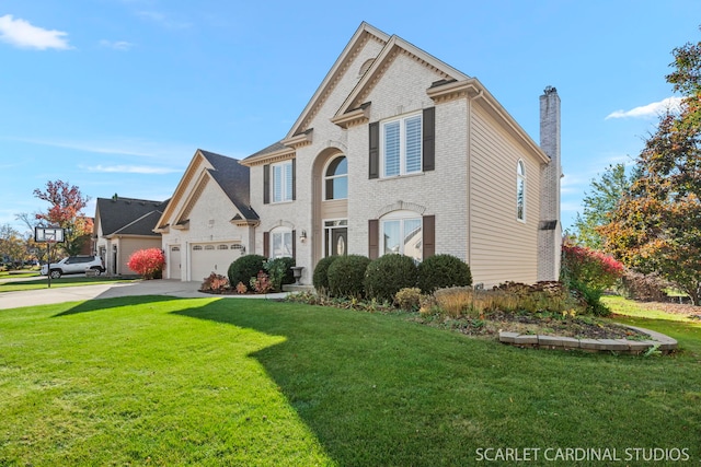 view of front of house with a front lawn