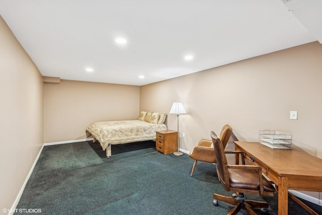 view of carpeted bedroom