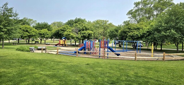 1607 Warwick Ln, Schaumburg, IL 60193 - community playground with a lawn