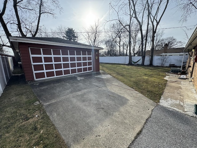 view of yard with an outdoor structure and a garage