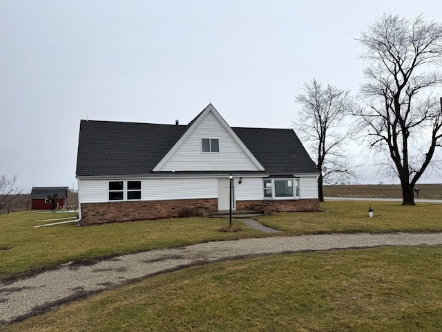 view of front of house with a front yard