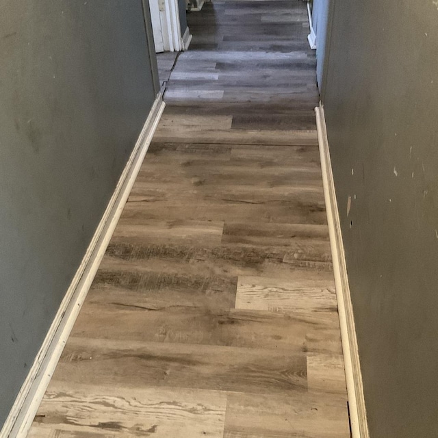 interior details with hardwood / wood-style floors