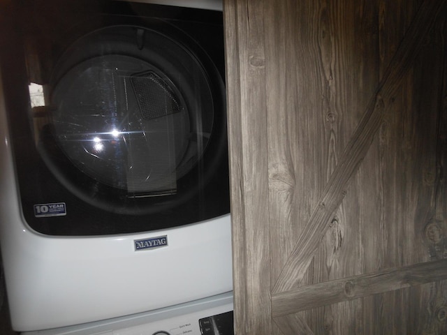 details with stacked washer and dryer