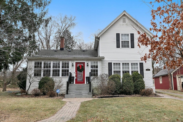 view of front of house with a front yard