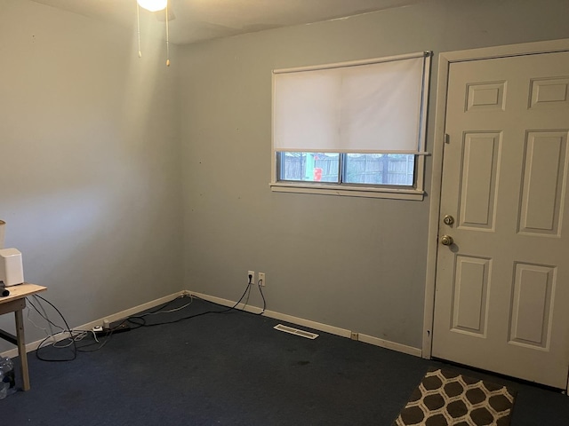 foyer with ceiling fan