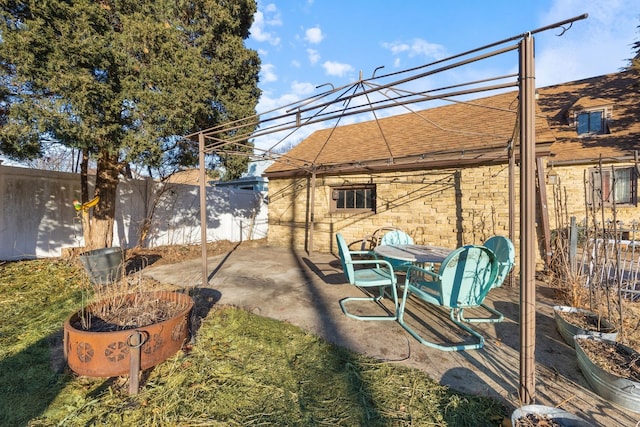 view of yard featuring a patio