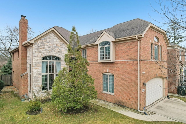 view of front facade featuring a garage