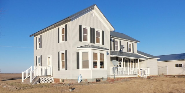 view of front of property featuring a porch