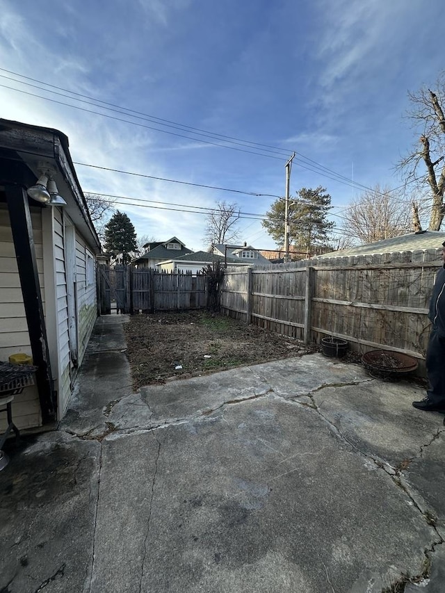 view of yard with a patio area