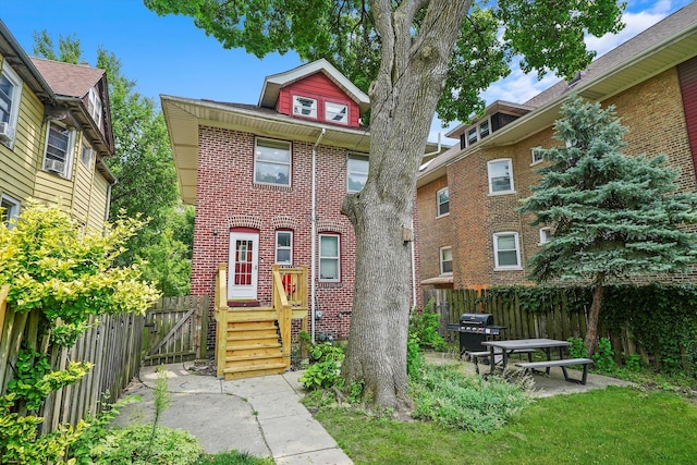 view of front of home