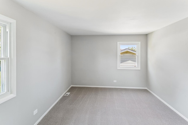 view of carpeted spare room