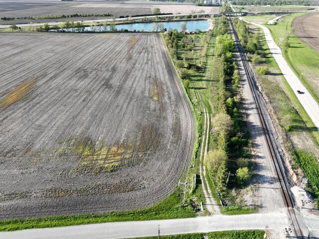 990 E 2800 N Rd, Clifton, IL 60927 - bird's eye view of a nearby body of water