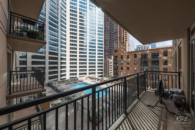 1111 S Wabash Ave Unit 808, Chicago, IL 60605 - view of balcony