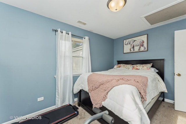 bedroom with carpet flooring