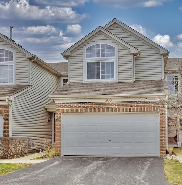 view of front property featuring a garage