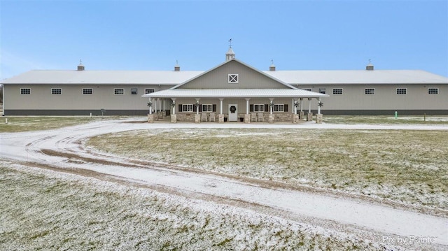 view of building exterior