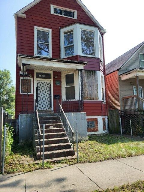 view of front facade with covered porch