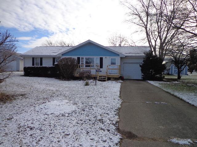 single story home with a garage