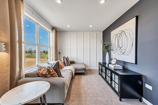 living room with carpet