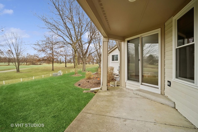 view of yard with a patio