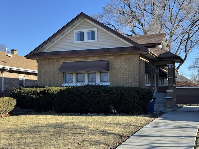 view of front of house featuring a front yard