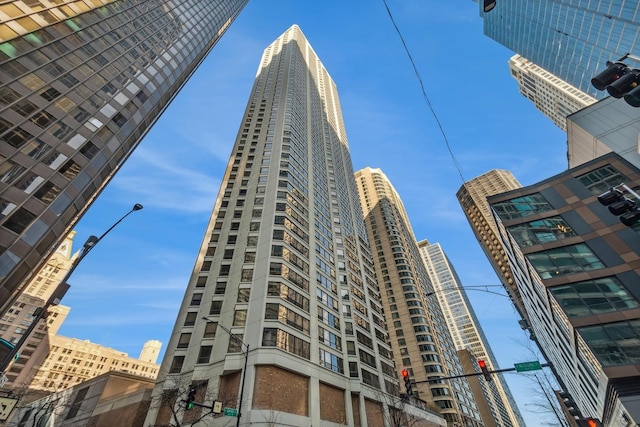 400 E Ohio St Unit 4003, Chicago, IL 60611 - photo 1