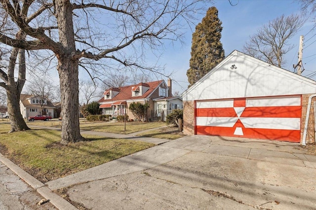 exterior space featuring a front yard