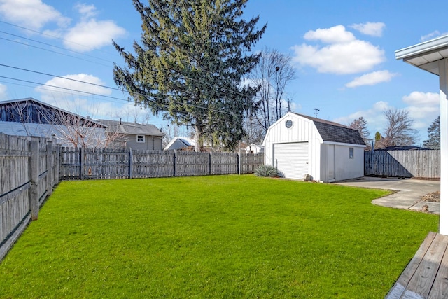 view of yard featuring a patio area and an outdoor structure