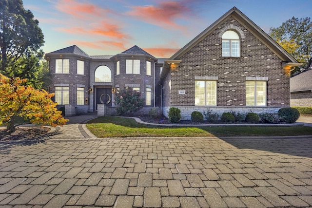 view of front facade with brick siding