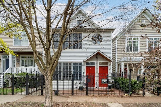 3022 N Hamilton Ave, Chicago, IL 60618 - view of property with a fenced front yard