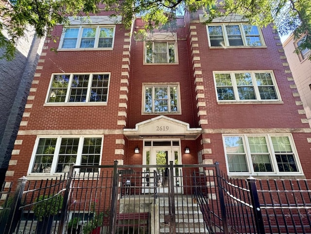 view of front facade