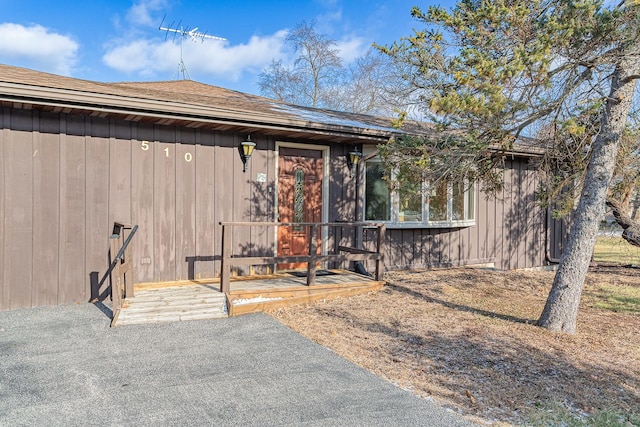 view of outbuilding