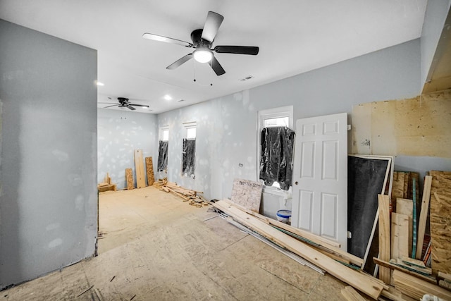 spare room featuring ceiling fan