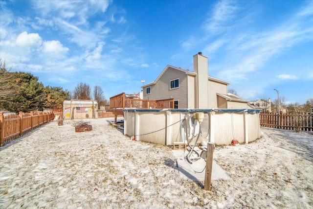 view of yard featuring a covered pool