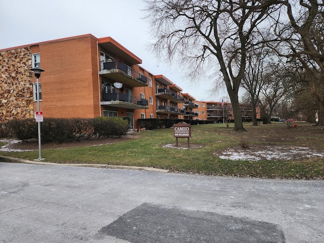 view of building exterior