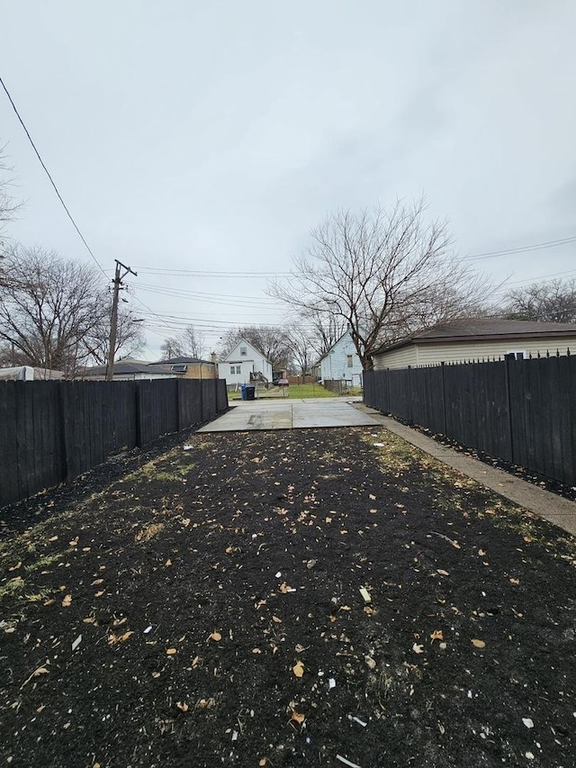 view of yard with a patio area