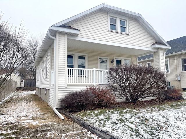 view of front facade with a porch