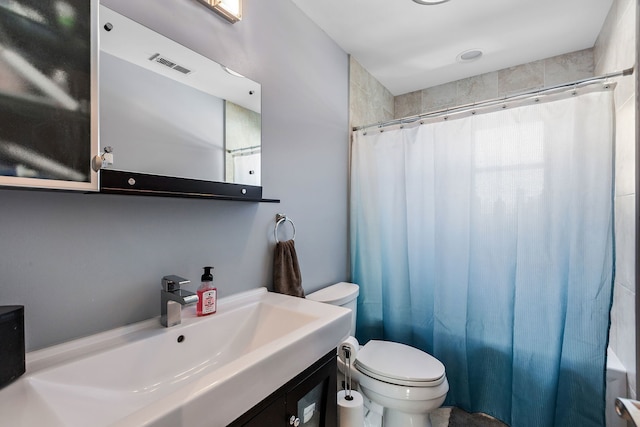 111 N Kenilworth Ave, Mount Prospect, IL 60056 - bathroom with shower / tub combo with curtain, visible vents, toilet, and vanity