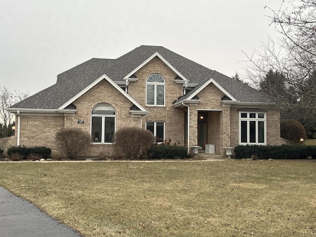 view of front of house with a front yard